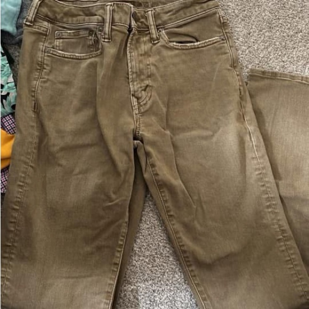 American Eagle Outfitters Men’s Olive Slim Straight Jeans